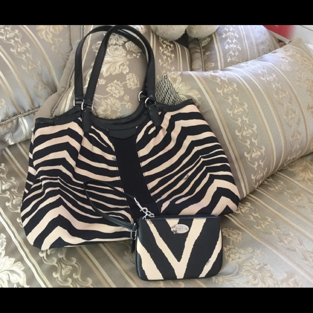 Coach Devin purse and Wristlet